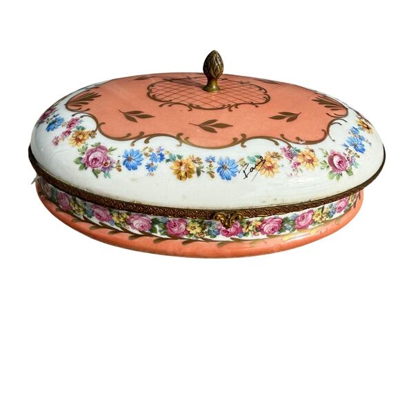 Vintage Limoges/Sevres? French Porcelain Hand Painted Trinket Jewelry Box Oval